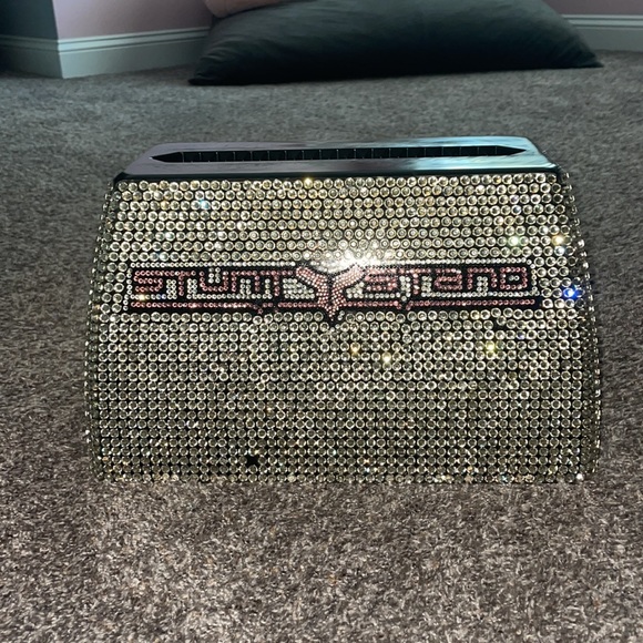 Bedazzled Stunt Stand, Replacement Gems, Stretching Strap, Inserts, and Bag - Picture 4 of 6